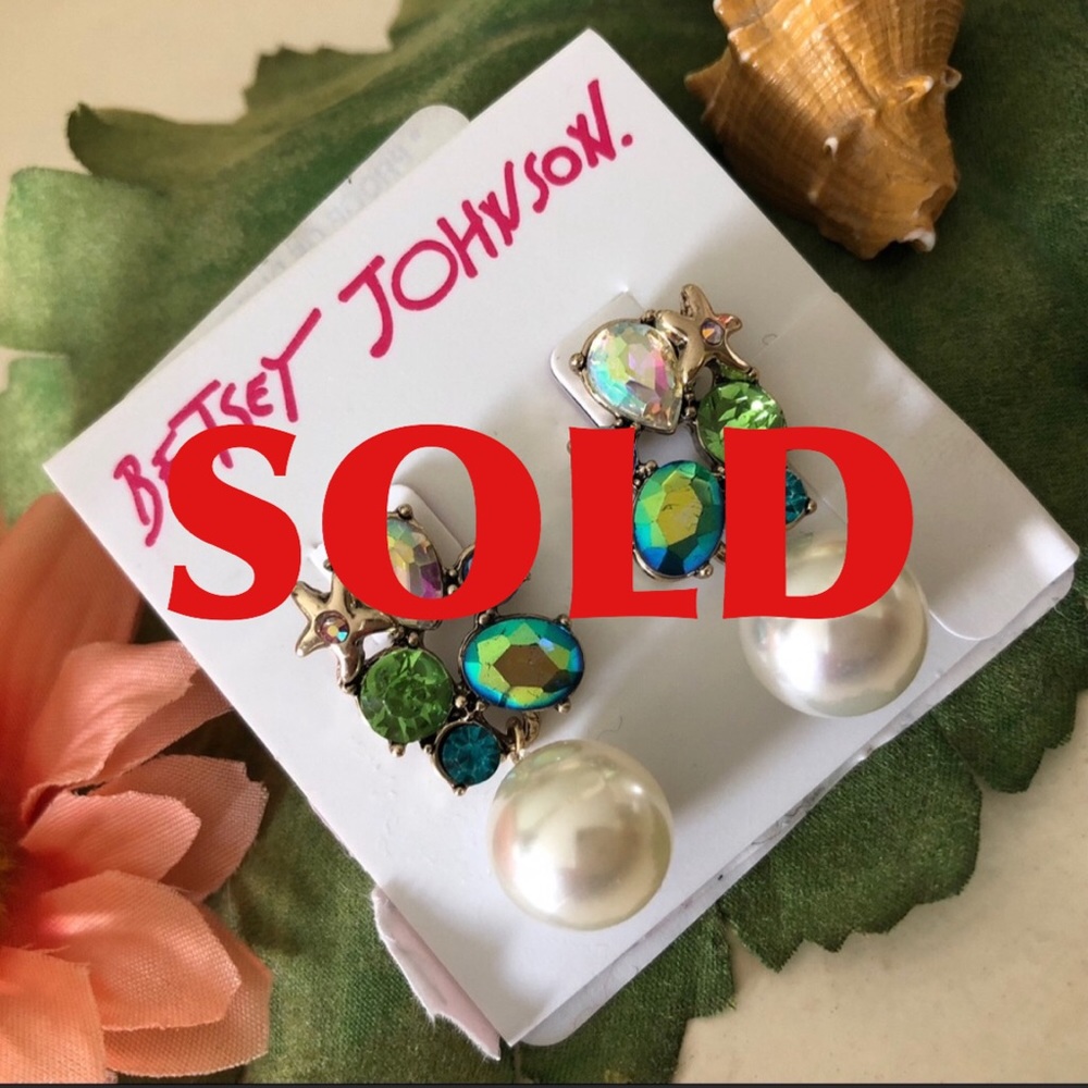 ❌SOLD❌Betsey Johnson Starfish Cluster Earrings
